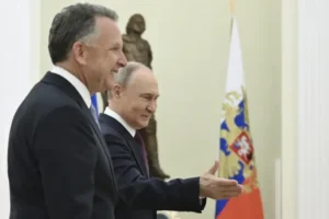 Американський сенатор розкритикував Віткоффа та Кушнера за позицію щодо Путіна