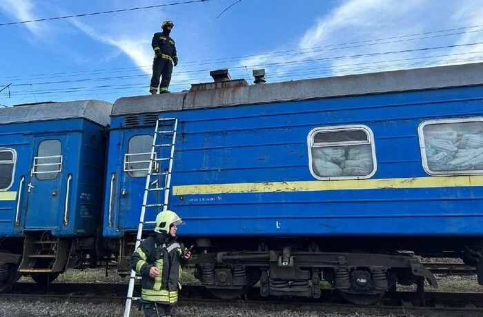 У Броварах дівчинку, яка намагалася залізти на потяг, уразило струмом