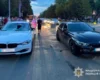 У Львові два автомобілі збили батька з восьмирічною донькою на пішохідному переході