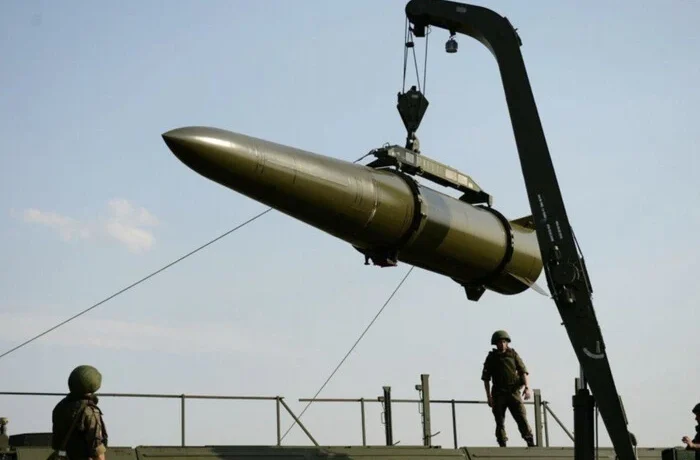 Флеш пояснив, скільки балістичних ракет Росія може запускати по Україні щомісяця