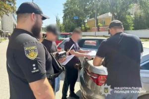 Поліція викрила шахраїв, які під час ефірів у TikTok виманювали гроші в українців