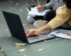 Гаджети в школах не допомогли: зумери відстають від міленіалів за знаннями – Fortune