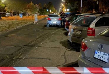 У Києві нетверезий водій на Infiniti протаранив 10 припаркованих авто (відео)