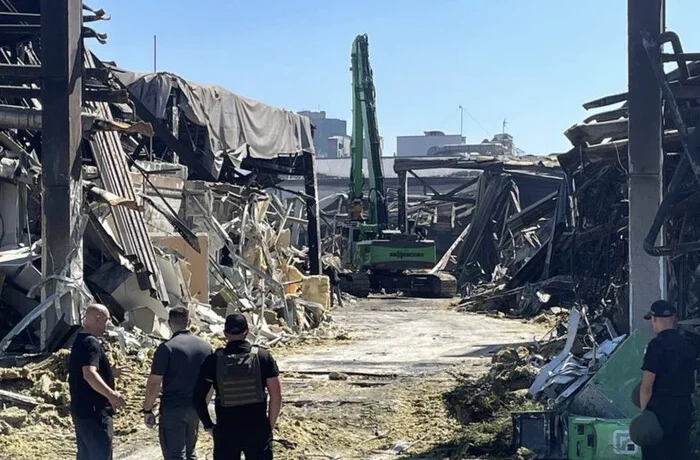 Удар по ТЦ у Кривому Розі. Кількість постраждалих зросла до 140
