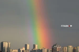 У небі над Києвом після вибухів і дощу з’явилася подвійна веселка