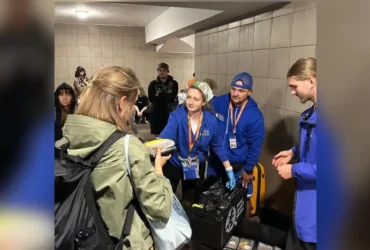 «Укрзалізниця» розгорнула допомогу пасажирам на переповнених вокзалах