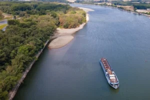 Засуха в Європі: Дунай у Сербії опинився під загрозою повного зупинення судноплавства
