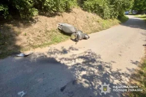 Смертельна аварія на Білоцерківщині: водій моторолера загинув після падіння