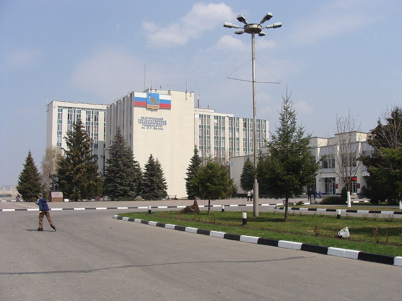 У Білгороді дрони знищили корпус університету, де тестували БПЛА  фото 1
