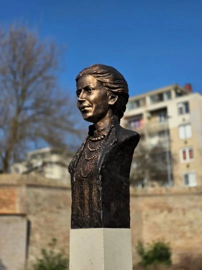 Ще в одній європейській столиці з'явився пам'ятник Лесі Українці фото 2