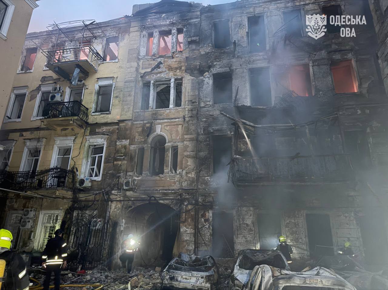 Дрони знищили ТЦ на Донеччині, Суми під КАБами: головне за ніч 10 серпня фото 3