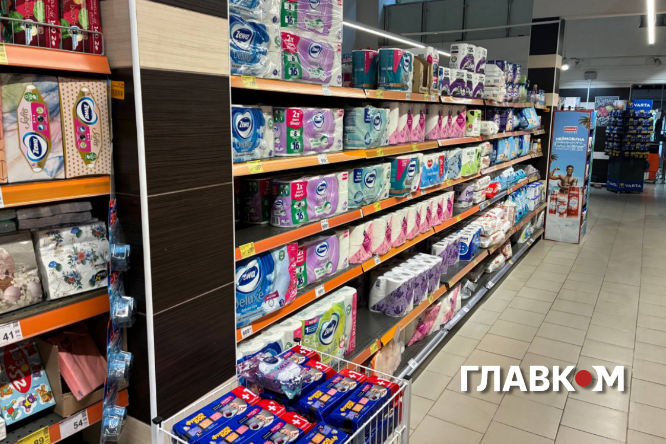 На окремий акційний туалетний папір підвищений попит. Проте не можна сказати, що
альтернативу у магазині не знайти. 
