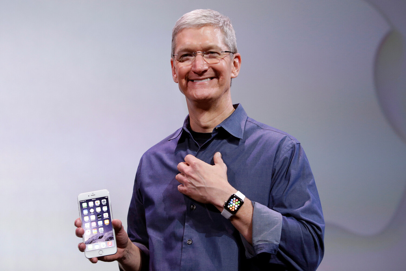 Гендиректор Apple Тім Кук пафосно назвав нинішню «кризу пам’яті» подією, що трапляється раз на сто років