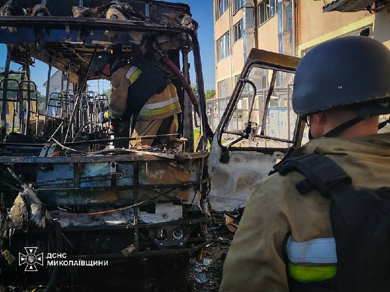 Спалахнув шкільний автобус