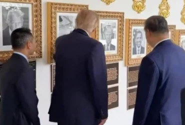 Трамп і Сі Цзіньпін посміялися з таблички про Байдена в Білому домі (відео)