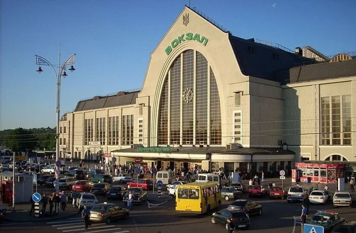 «Укрзалізниця» відреагувала на чутки про удар по Центральному вокзалу в Києві