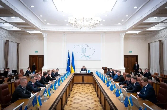 Уряд призначив трьох заступників міністрів та визначився з головою РДА