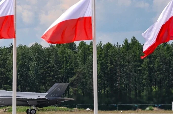 Польща спростила правила збиття російських дронів і ракет