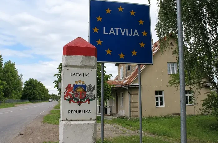 Латвія обмежила зброю для громадян із паспортами РФ і Білорусі