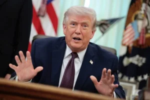 Трамп заборонив доступ до Білого дому для деяких ЗМІ