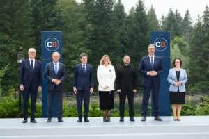 Сусідів не обирають: навіщо Україні «Карпатська вісімка»