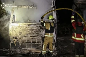 Росіяни атакували два райони Київщини: горіли підприємства
