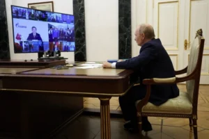 Воєнну економіку Путіна тримає на плаву лише одна річ – The Independent