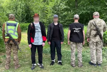 Пішки через гори або документ у «Дії»: як шахрайські колцентри вивозять працівників за кордон