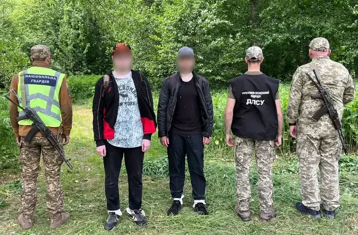 Пішки через гори або документ у «Дії»: як шахрайські колцентри вивозять працівників за кордон