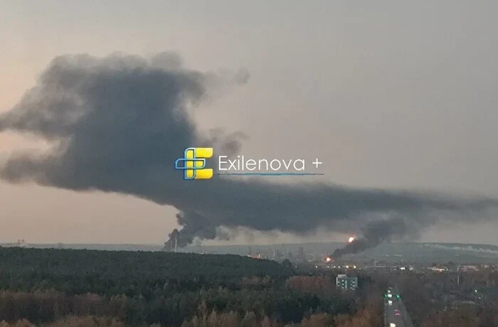 У Росії атаковано завод та НПЗ