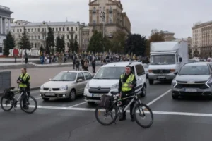 Київрада вирішила зупиняти рух у центрі столиці під час хвилини мовчання