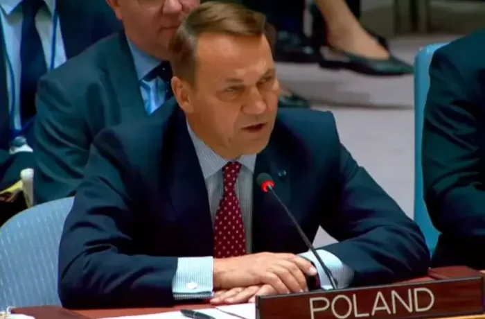 «Сергію, передай своєму босу»: очільник МЗС Польщі жорстко звернувся до Лаврова (відео)