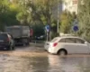 У Голосіївському районі прорвало магістральний водопровід: без води школа та садок