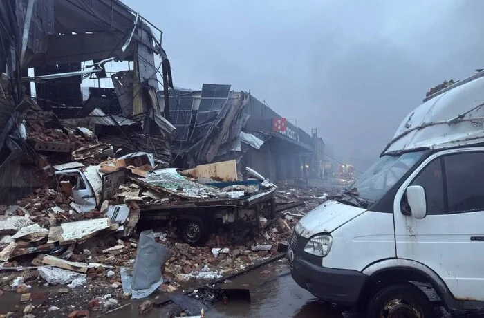 У Києві через обстріл знищено відділення та пошкоджено депо «Нової пошти»