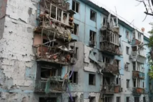Росіяни вдарили по житлових будинках Запоріжжя: є постраждалі