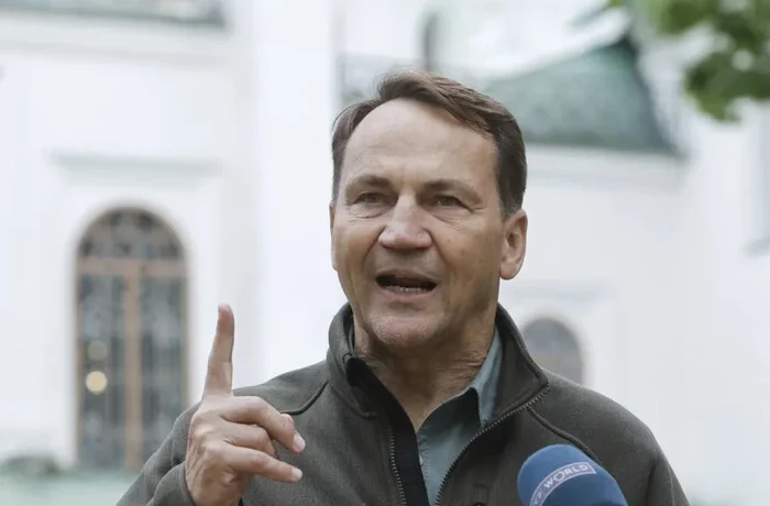 Глава МЗС Польщі назвав слабке місце Росії у разі війни з НАТО
