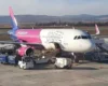 Рейс Wizz Air зупинили безпосередньо перед зльотом, бо стюардеса помітила проблему