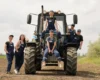Чи погодяться «сто тисяч українок» сісти на трактор?