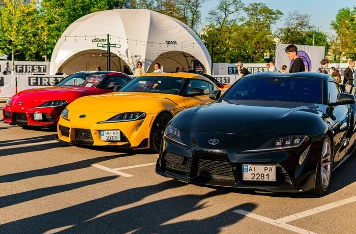 Українці стали рідше купувати нові авто: хто залишається лідером ринку