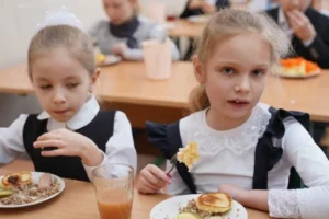 Безкоштовне харчування школярів: з якими проблемами зіткнулися громади після 1 вересня