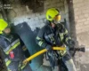 У Дарницькому районі Києва після обстрілу горить складське приміщення