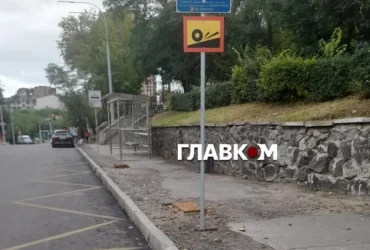 Скляні зупинки на Глибочицькій: «Київпастранс» відреагував на скандал у мережі