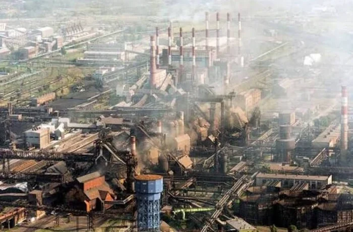 Російська промисловість вперше за шість років пішла на спад