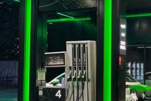 Пальне в Україні стрімко дорожчає попри стабільні ціни на нафту: експерт пояснив причину