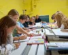 Повітряна тривога – не кінець уроку: у школах Києва запроваджено нові правила