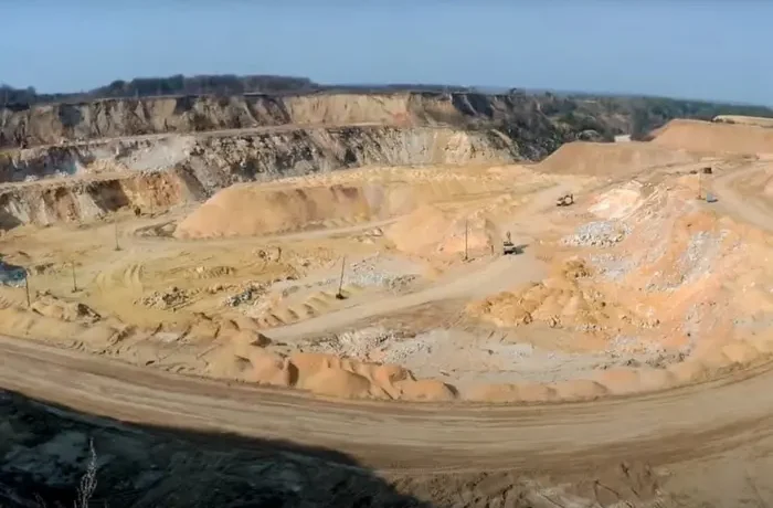 Зірвався аукціон із продажу Глухівського кар’єру, конфіскованого у Дерипаски