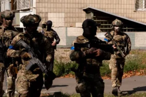 «Ворог може скористатися кризою»: генерал-майор запасу СБУ відреагував на стрілянину між спецслужбою та розвідкою