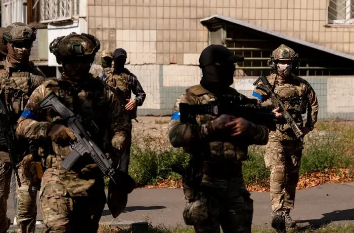 «Ворог може скористатися кризою»: генерал-майор запасу СБУ відреагував на стрілянину між спецслужбою та розвідкою