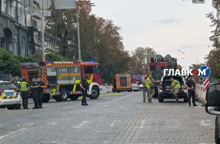«Географію визначено». Зеленський анонсував відповідь на удари по будівлі СБУ