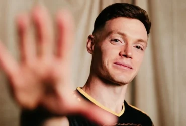 «Аякс» з дебютним асистом Циганкова здобув розгромну перемогу у матчі чемпіонату Нідерландів
